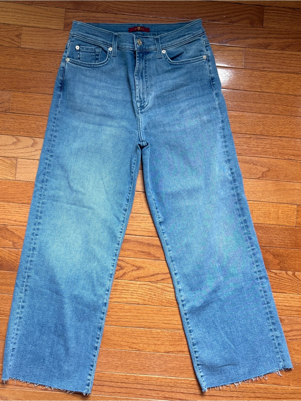 7 For All Mankind jeans Cropped Alexa with Cut Hem size 28